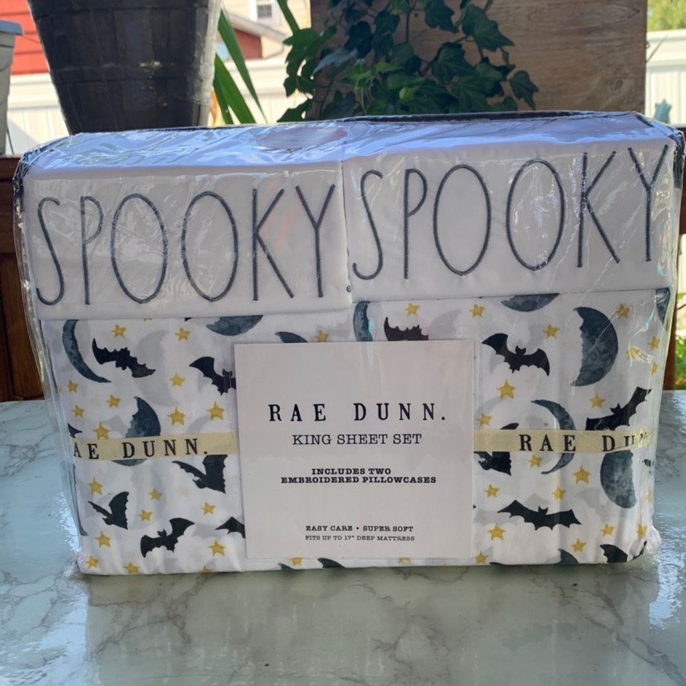 COPY - COPY - COPY - Rae Dunn king sheets set Halloween